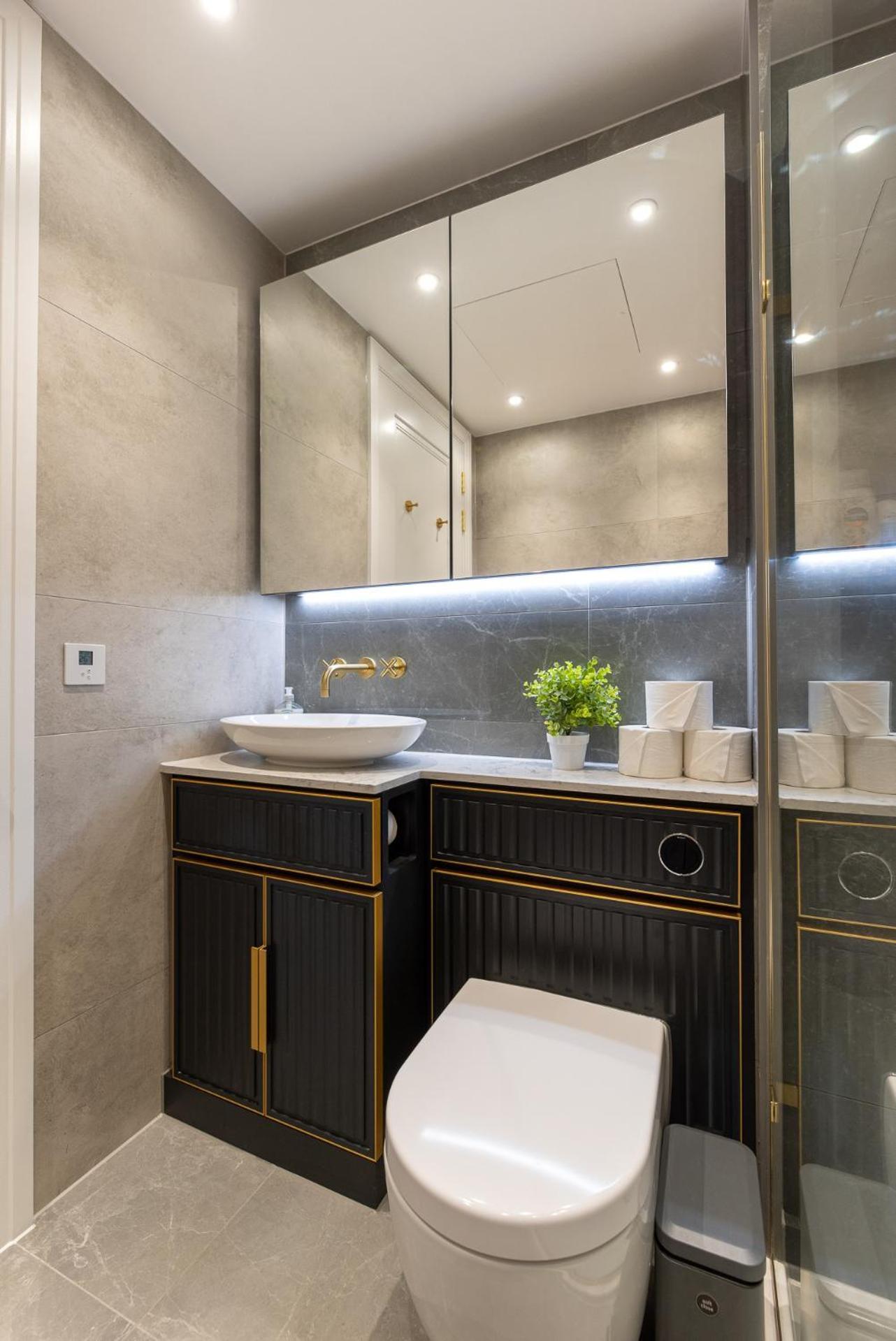 Appartement Premium 2-bedroom Flat With Lift & Private Balcony In Clerkenwell, Barbican Londres