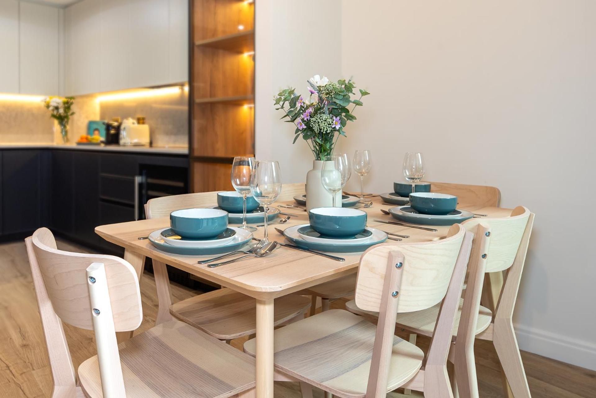 Premium 2-bedroom Flat With Lift & Private Balcony In Clerkenwell, Barbican Appartement