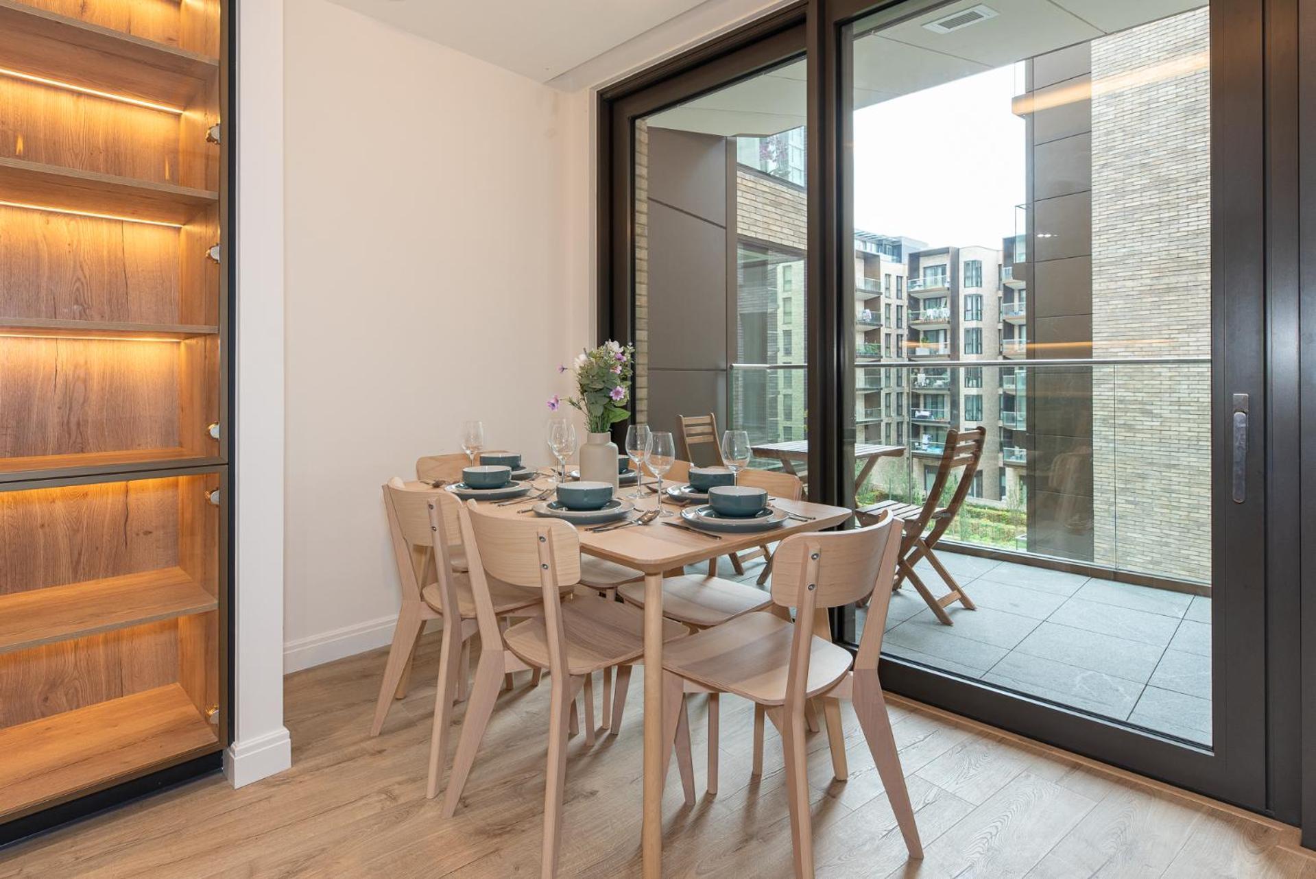 Premium 2-bedroom Flat With Lift & Private Balcony In Clerkenwell, Barbican Appartement *