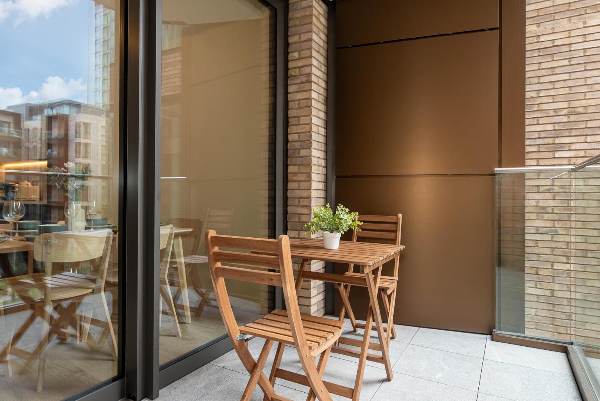 Premium 2-bedroom Flat With Lift & Private Balcony In Clerkenwell, Barbican Appartement