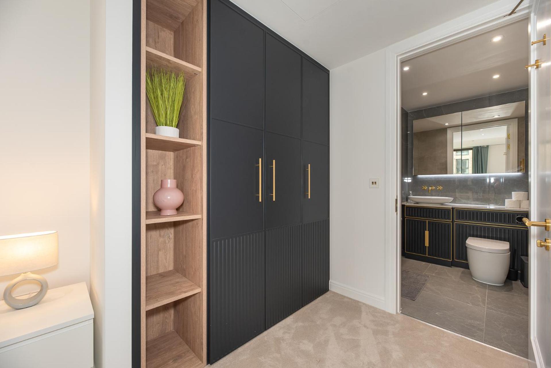 Premium 2-bedroom Flat With Lift & Private Balcony In Clerkenwell, Barbican Appartement *