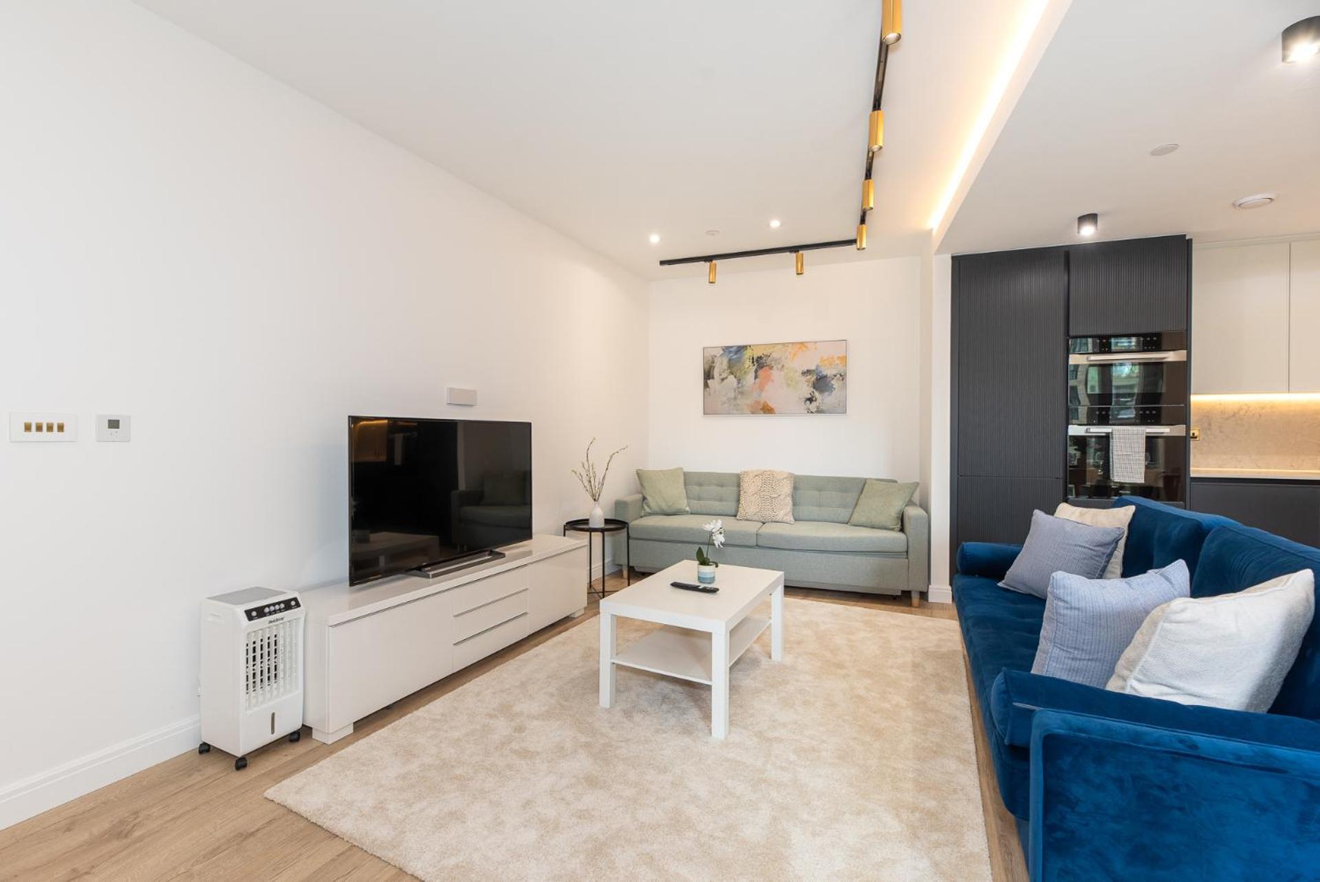 Appartement Premium 2-bedroom Flat With Lift & Private Balcony In Clerkenwell, Barbican Londen