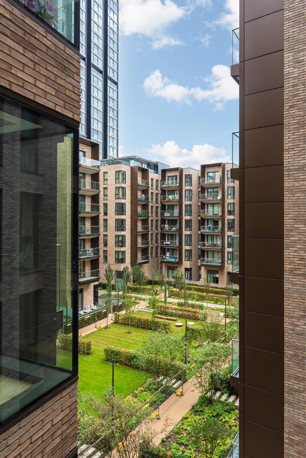 Premium 2-bedroom Flat With Lift & Private Balcony In Clerkenwell, Barbican Appartement